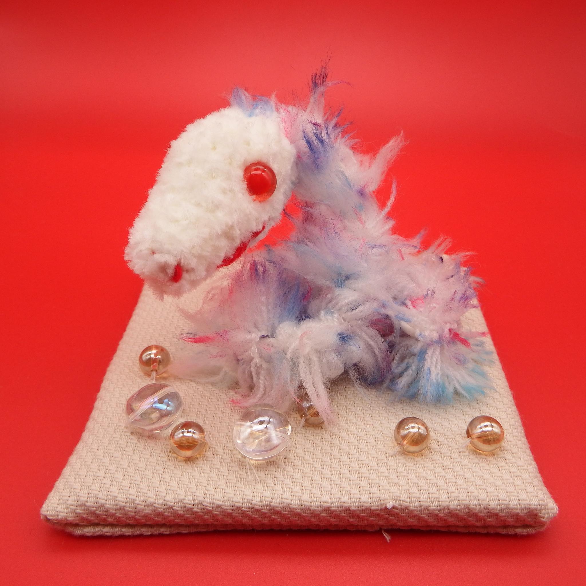 【あみぐるみ】虹色の未来へ連れてってくれる白蛇　2025干支　巳　ヘビ【284】