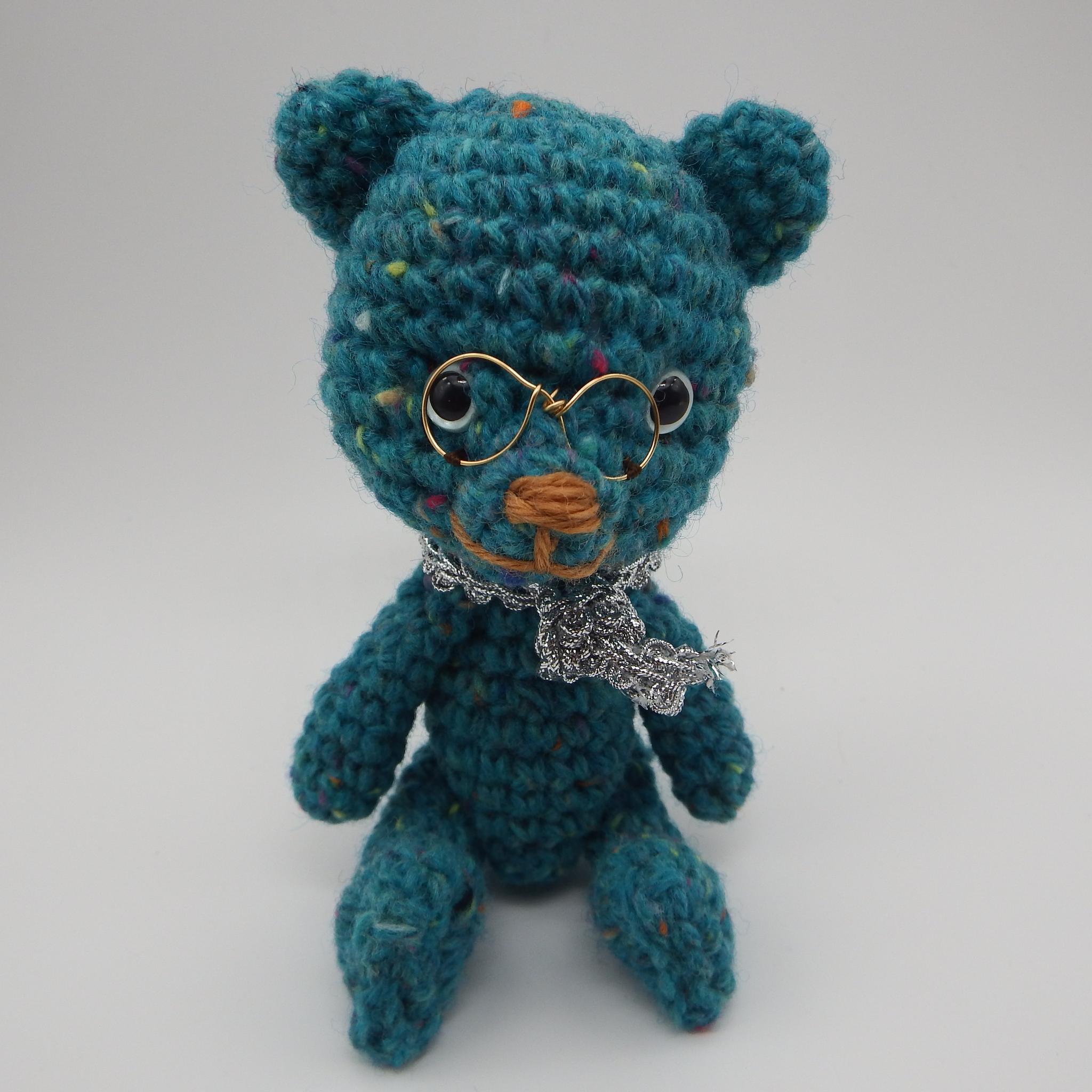 【あみぐるみ】エメラルドブルーのめがねくまさん【296】