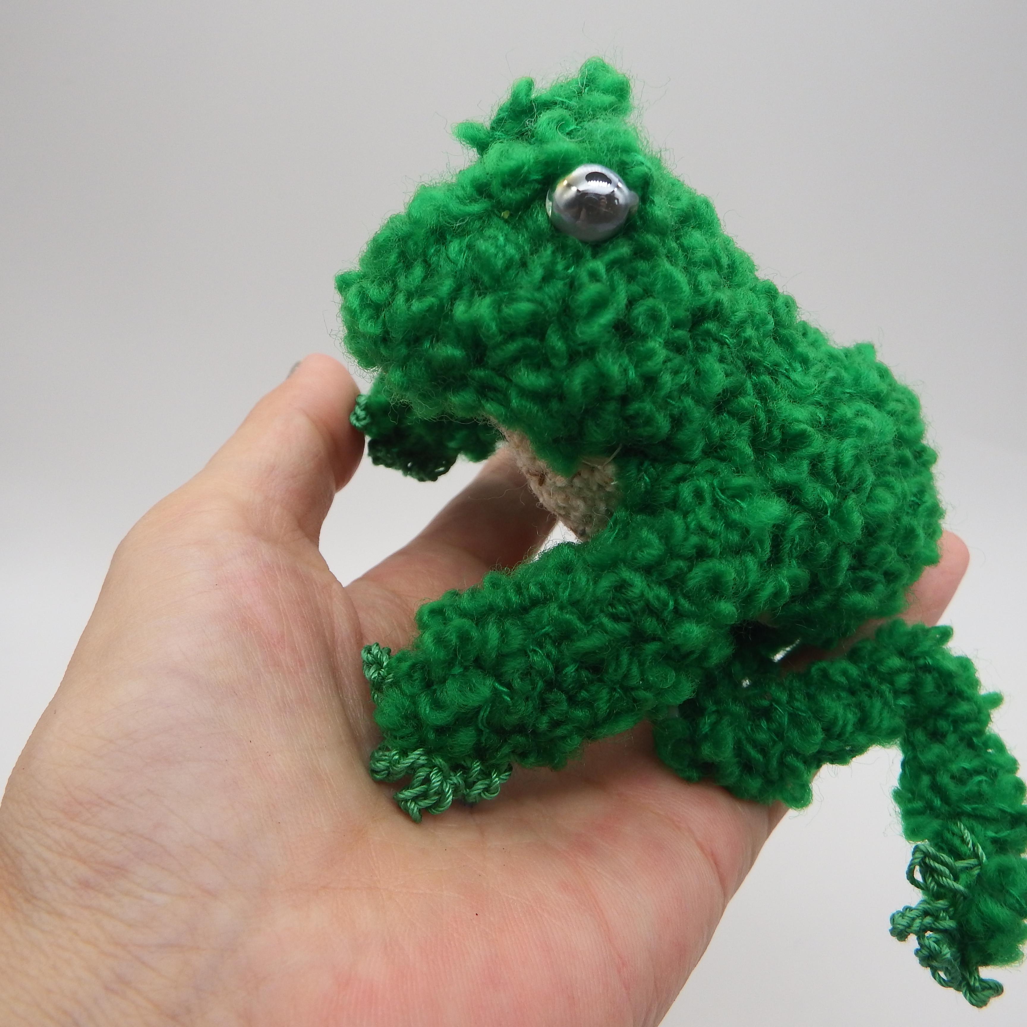 【あみぐるみ】もこもこ手のひらガエル【306】